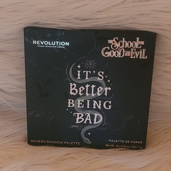 Revolution Beauty The School for Good & Evil X Revolution Nevers Shadow Palette - Picture 4 of 11
